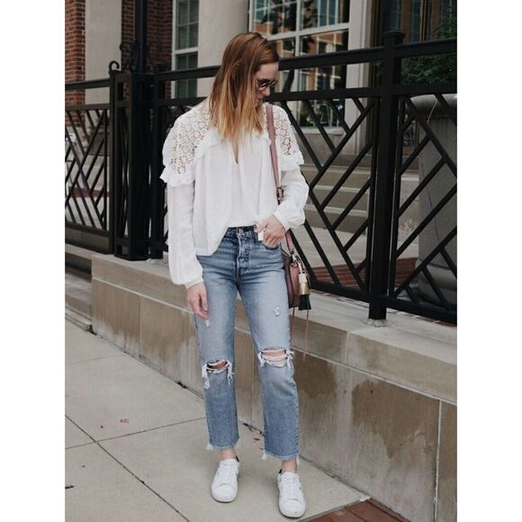 Free People Sz M A Little Bit Of Love White Crochet Shoulders Blouse - Picture 3 of 9